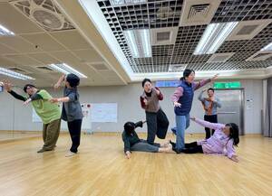 參與教師嘗試將海洋教育議題轉化為具體的劇場表現。