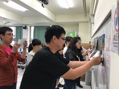 The teaching course of “a comprehensive check-up of coral” of the Keelung session.(Open new window/jpg file)