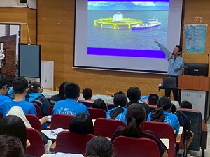 黃宗舜講師於彰化縣立埔心國民中學進行「海洋科學與技術」主題之講座