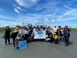 走入大城濕地實地進行紅樹林移除行動