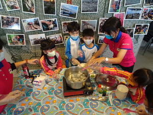 Pilot activity in the southern region with students from Yizai Elementary School—Milkfish do-it-yourself activity(Open new window/jpg file)